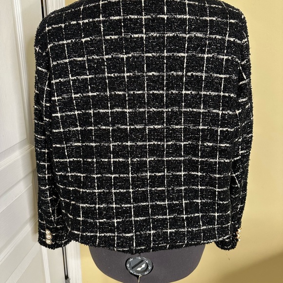 Autres Filles Women's Black Tweed Jacket with beautiful pearl buttons - Picture 5 of 11